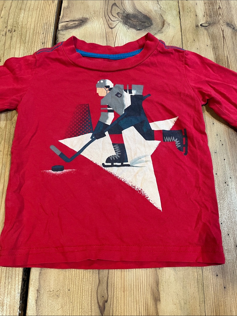 TEA COLLECTION 12-18M Red Hockey Graphic Tee Long Sleeve